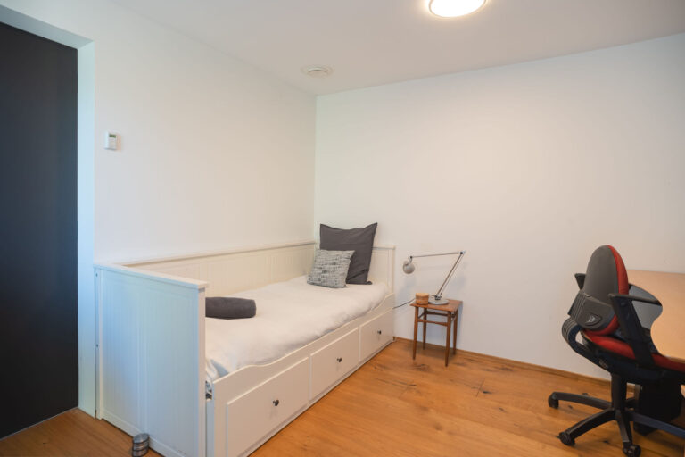 Perfekt til fremvisning af udlejningsboliger på Airbnb eller andre platforme. Fotograferet af Weigang Fotografi, ekspert i bolig- og interiørfotografering i København.